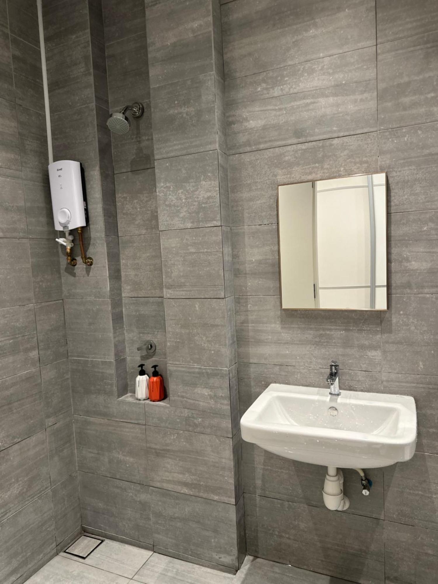 Ar Riverine 2 King Apartment Kuching